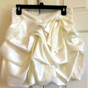 Ruffle skirt with side bow